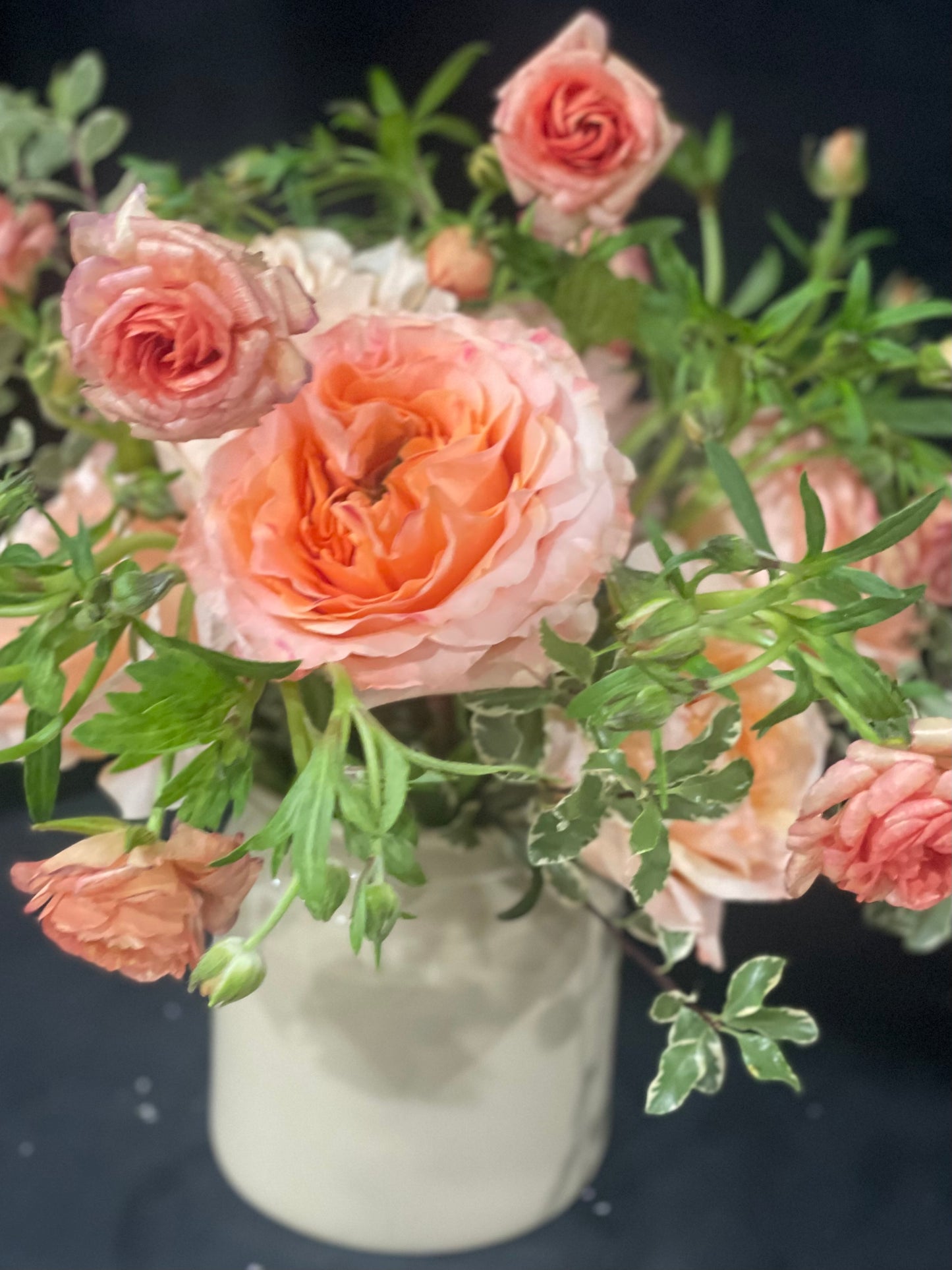 Monotone Roses and Ranunculus Bouquet