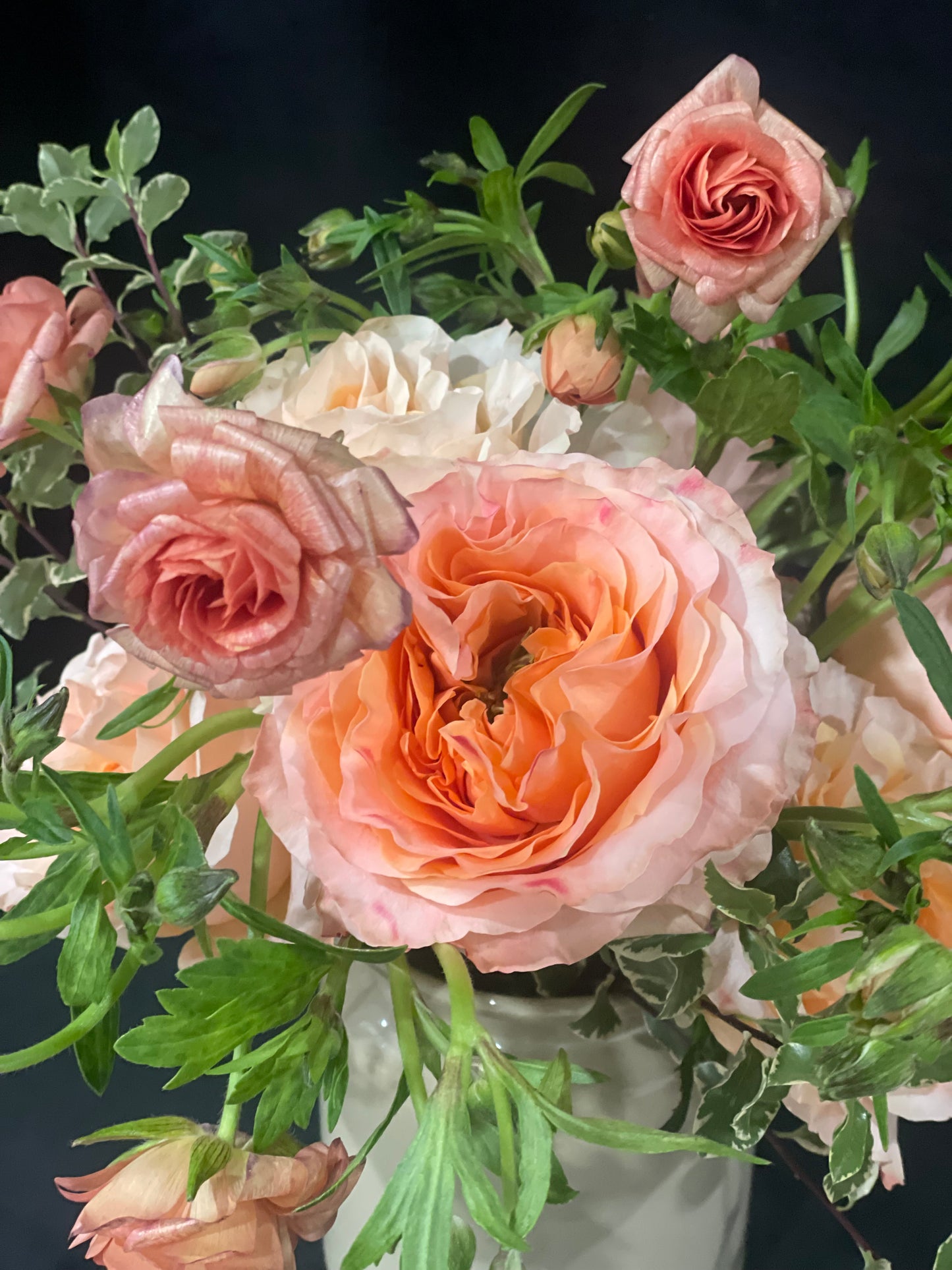 Monotone Roses and Ranunculus Bouquet