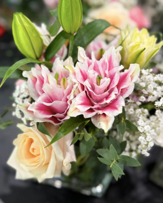 Premium Lily Mixed Bouquets - Elegant Fresh Flower Arrangements