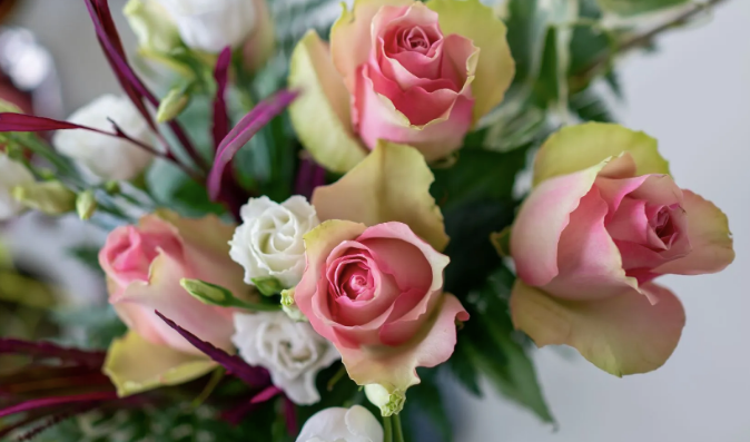 Mixed Rose Bouquet
